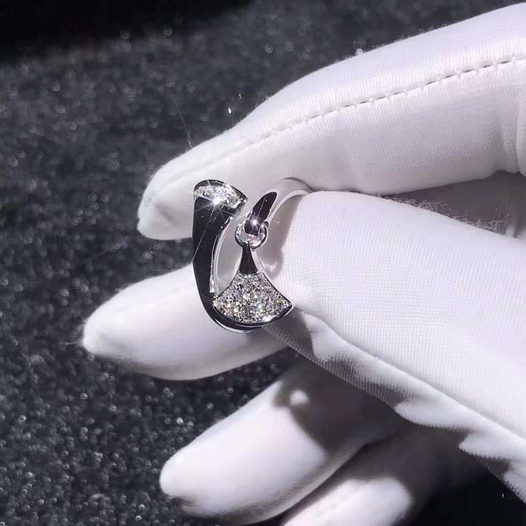 Кольцо Bulgari Divas Dream бриллианты, белое золото 6