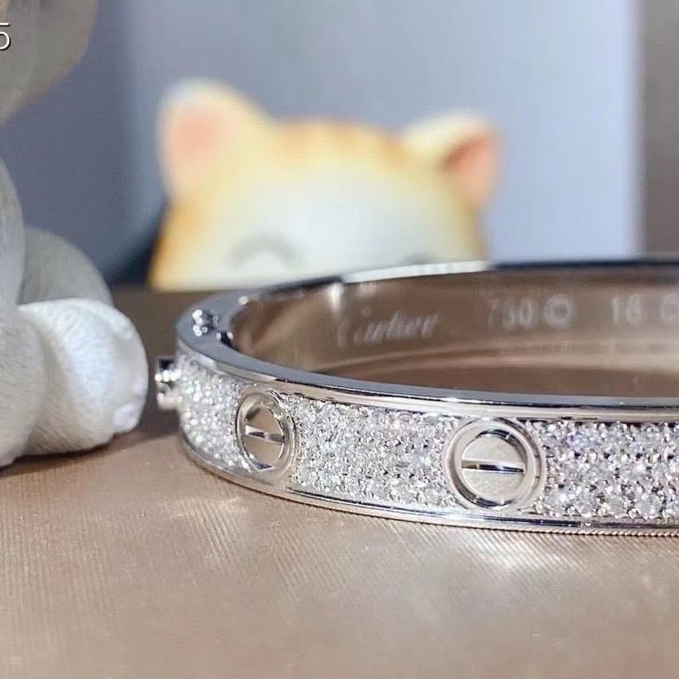 Браслет Cartier Love, золото, паваж 1,99 ct 2