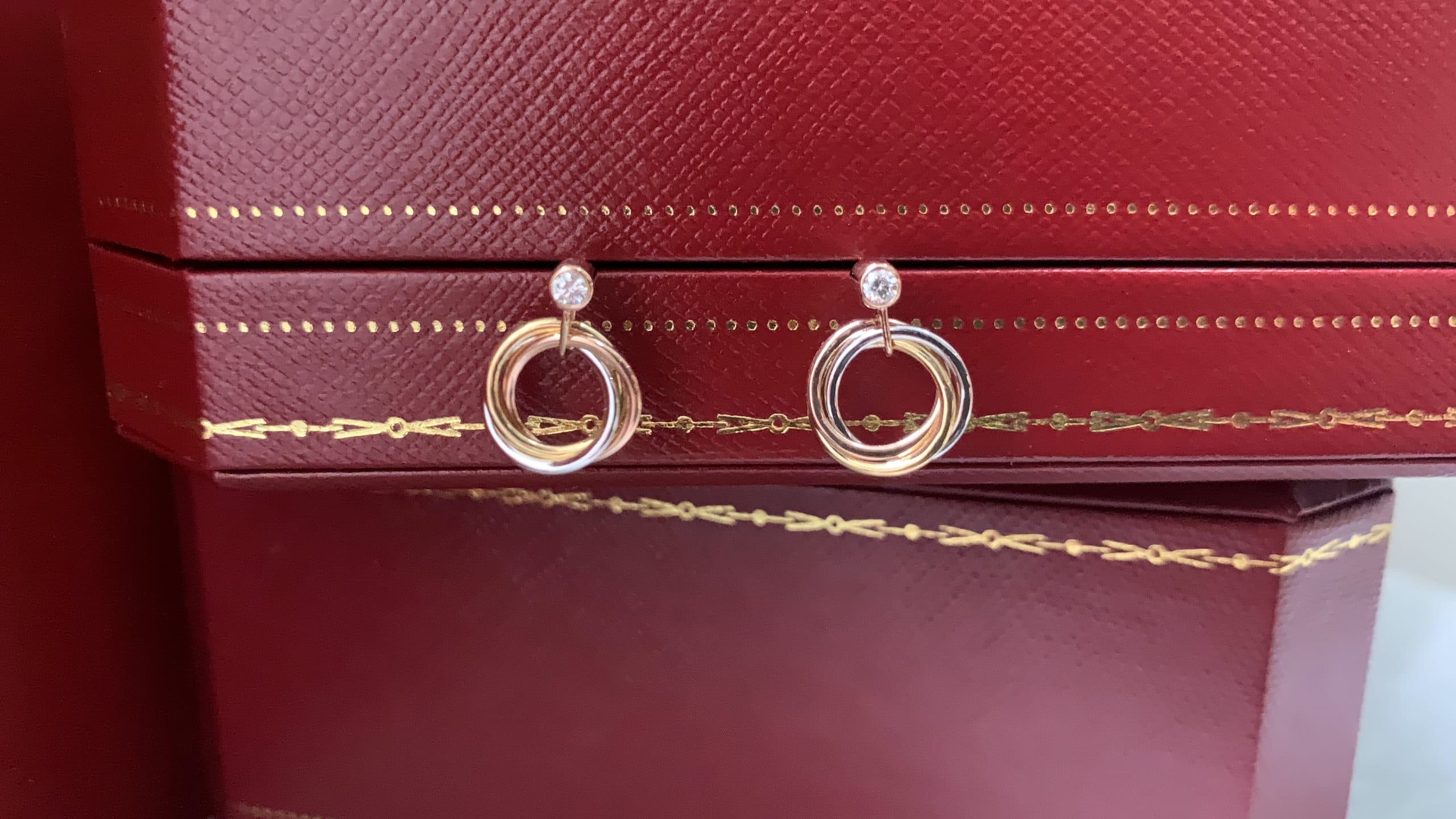 Серьги Cartier Trinity, белое золото, 0,08ct 1