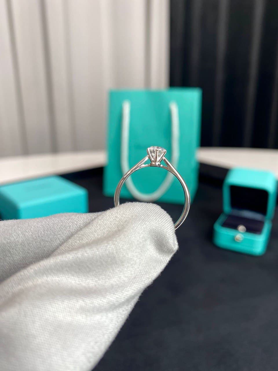 Кольцо Tiffany 0,50ct 6