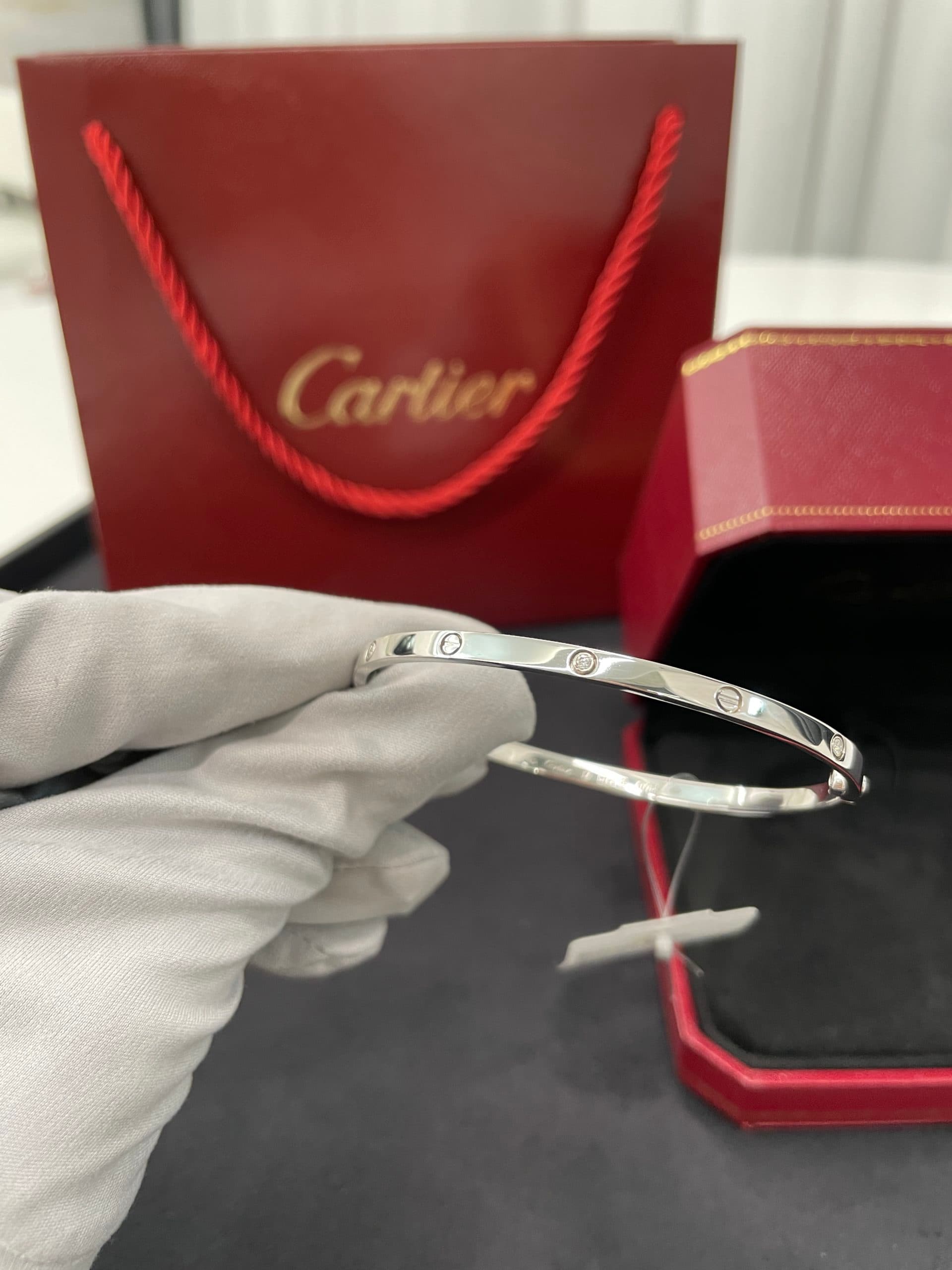 Браслеты Cartier: Love, гвоздь или Panthère — какой выбрать