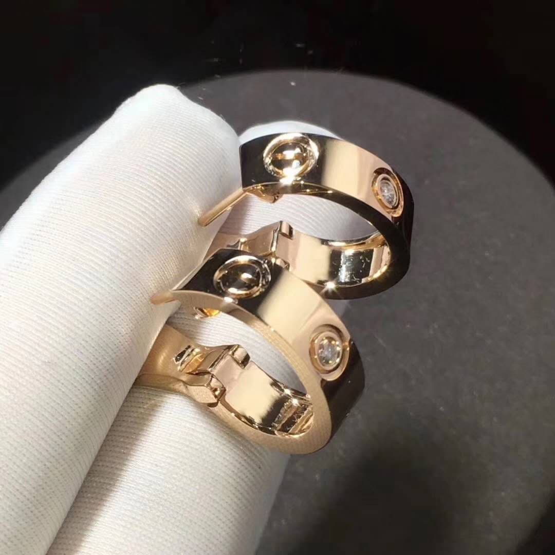 Серьги Cartier Love из розового золота, 0,07ct 6