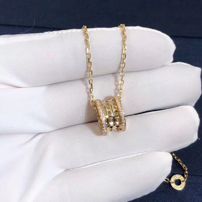 Подвеска Bulgari B.Zero1 Rock с бриллиантовым паве желтое золото 3