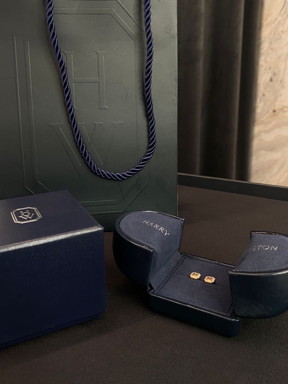 Серьги Harry Winston розовое золото, бриллианты 3