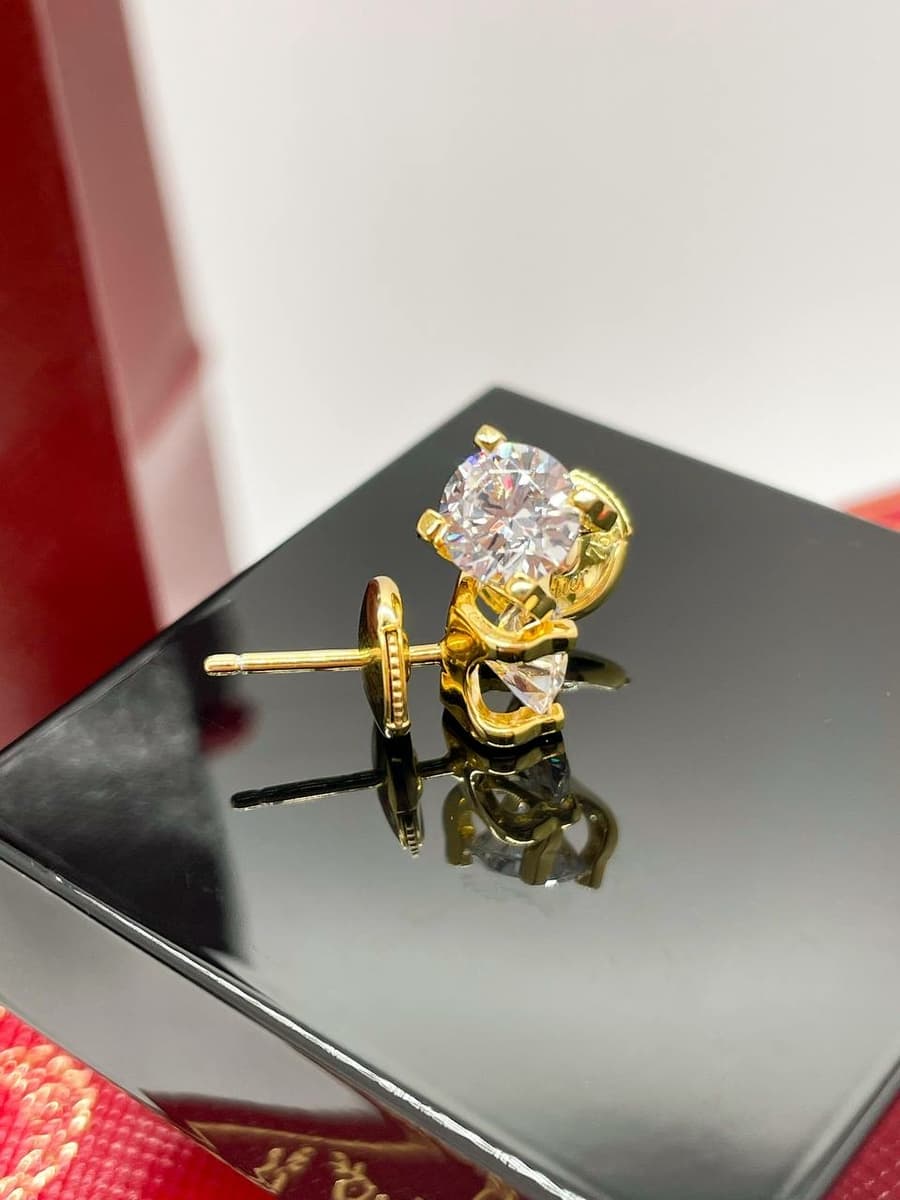 Золотые серьги-пусеты Cartier, золото, бриллианты 3