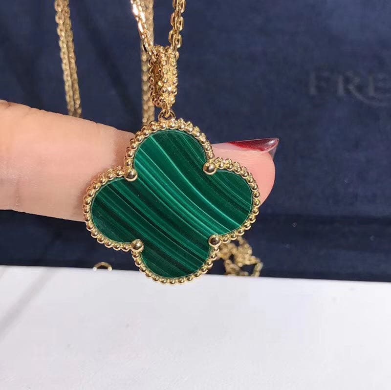 Подвеска Van Cleef & Arpels Magic Alhambra малахит, желтое золото 2