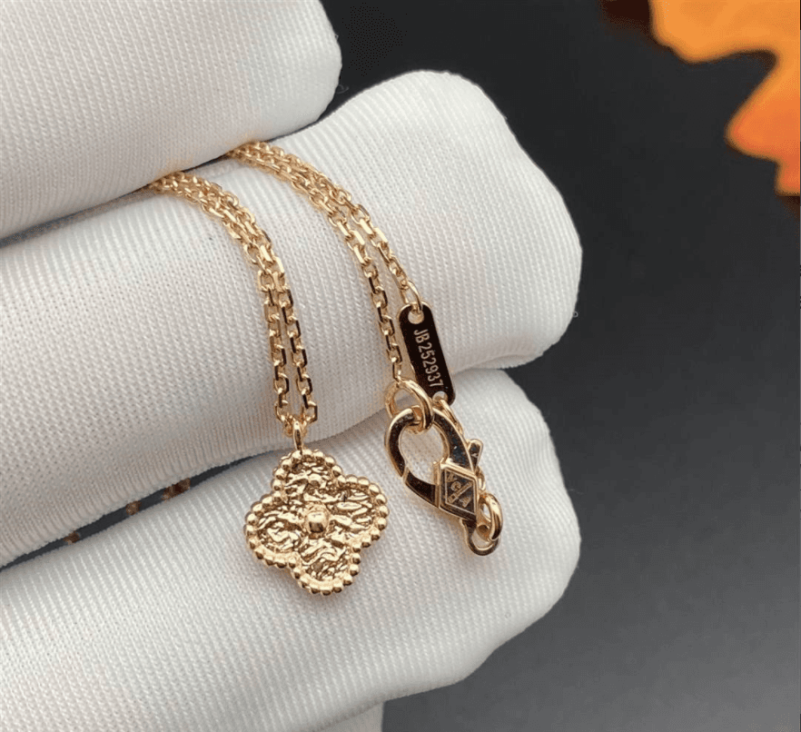 Подвеска Van Cleef & Arpels Sweet Alhambra розовое золото 3