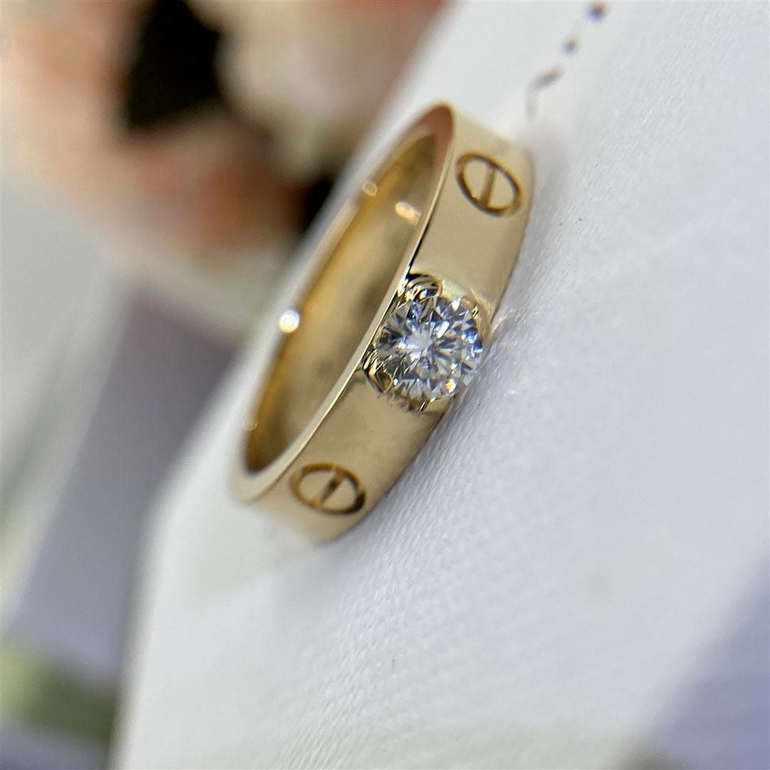 Кольцо Cartier Love Solitaire, бриллиант 0,39ct