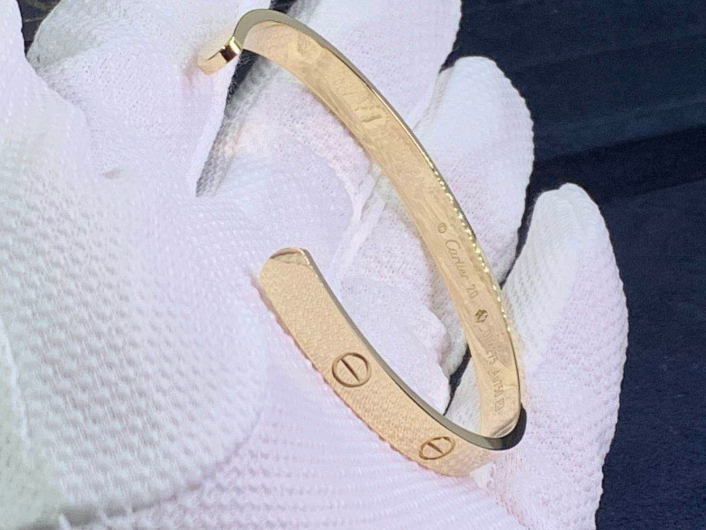 Браслет Cartier Love с открытой манжетой 1 бриллиант, желтое золото 5