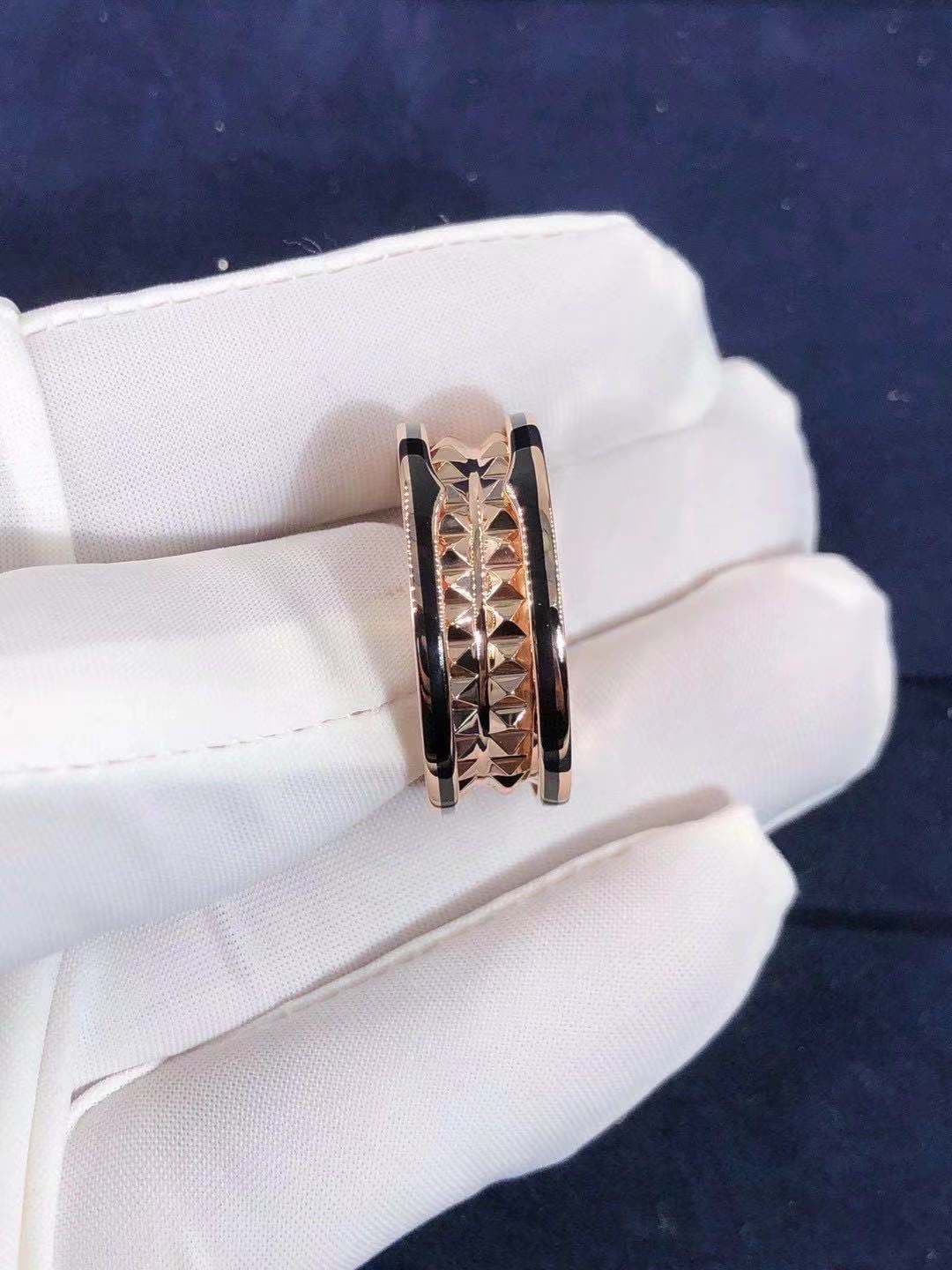 Кольцо Bvlgari с керамикой 1
