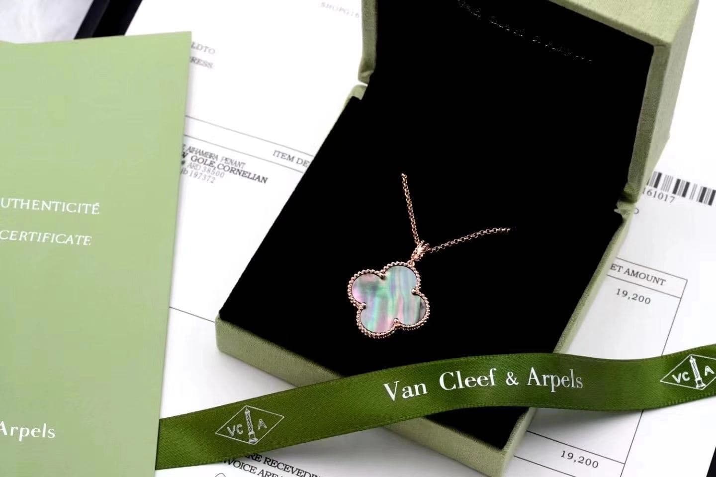 Колье Van Cleef, перламутр 1