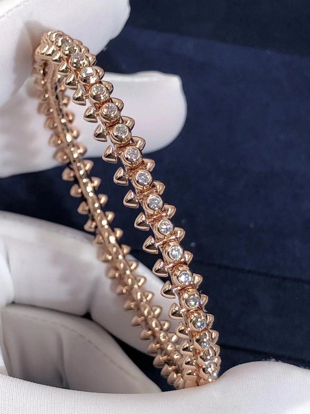 Браслет Clash De Cartier бриллианты, розовое золото 8