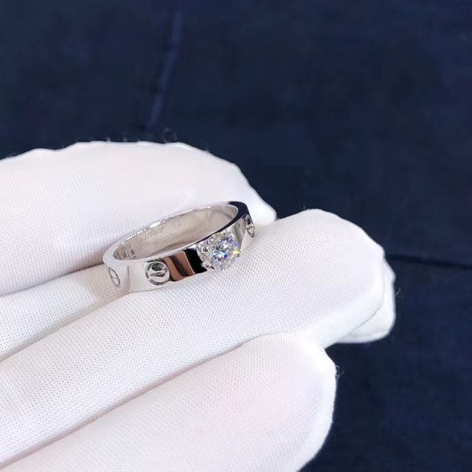 Кольцо для помолвки Cartier Love 1 бриллиант, белое золото 3