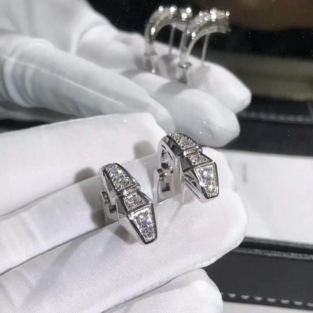 Серьги Bulgari Serpenti бриллианты, белое золото 1