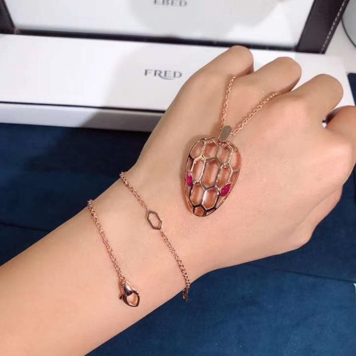 Подвеска Bulgari Serpenti Seduttori розовое золото, рубин 6