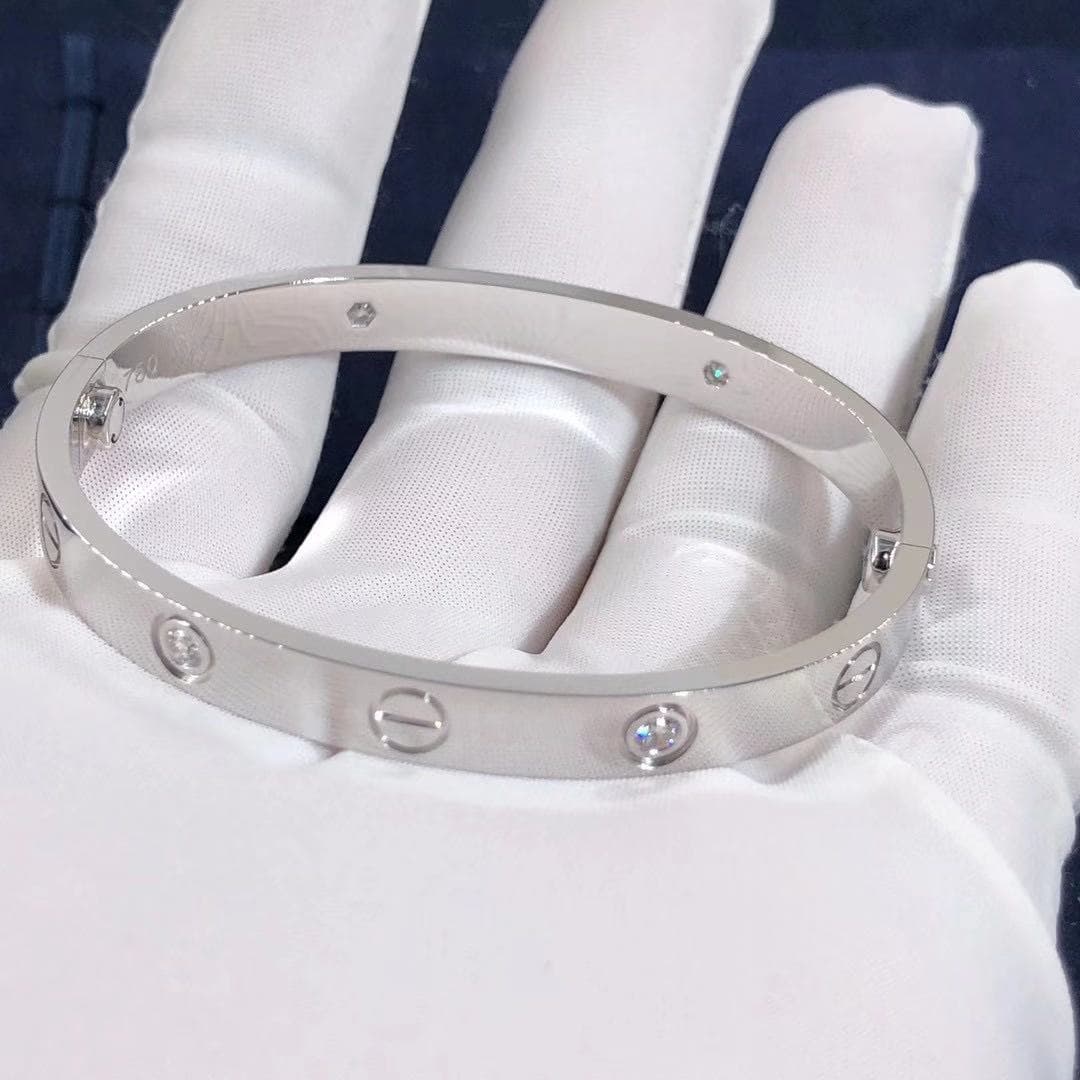 Браслет Cartier Love 4 бриллианта, белое золото 3