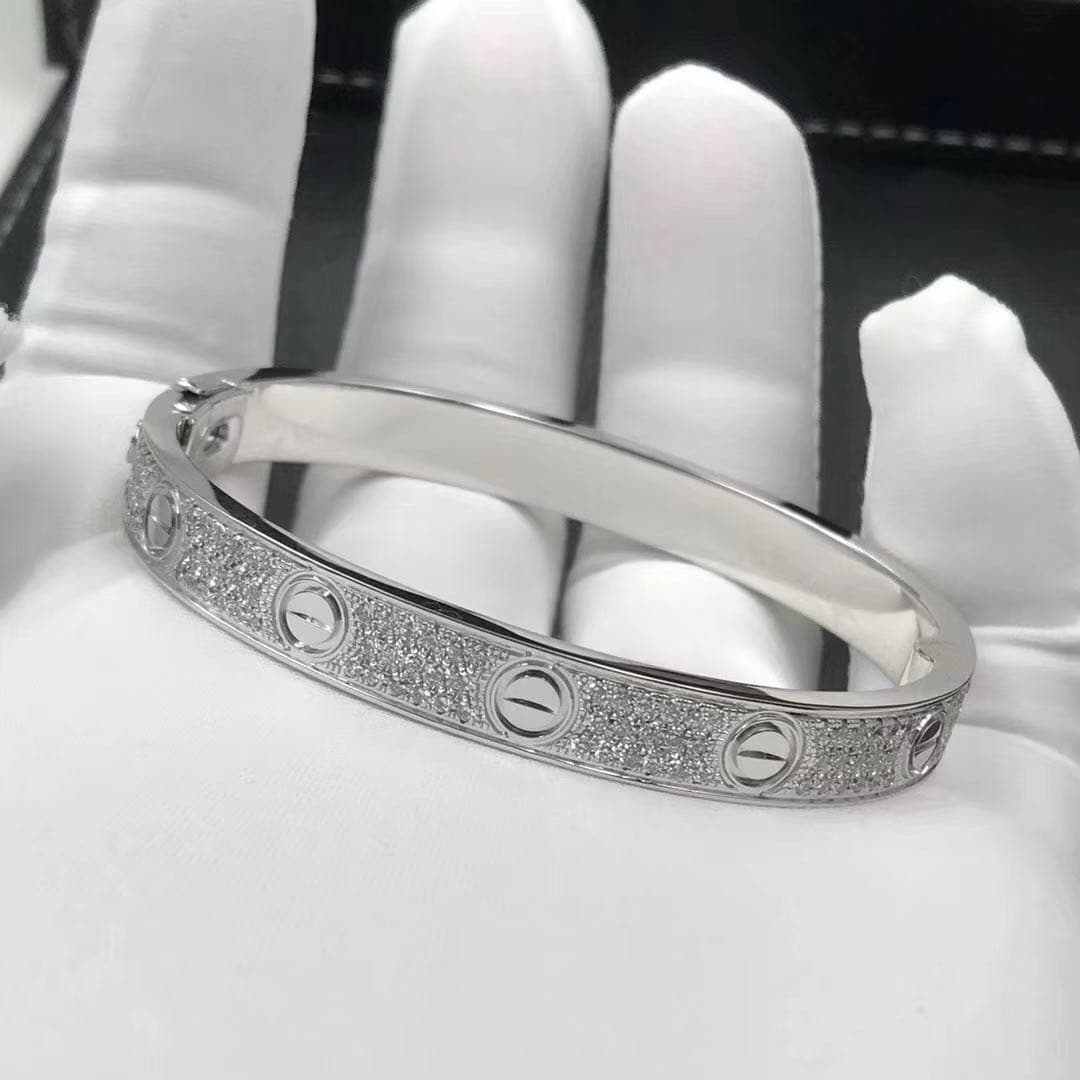 Браслет Cartier Love 204 бриллианта, белое золото 2