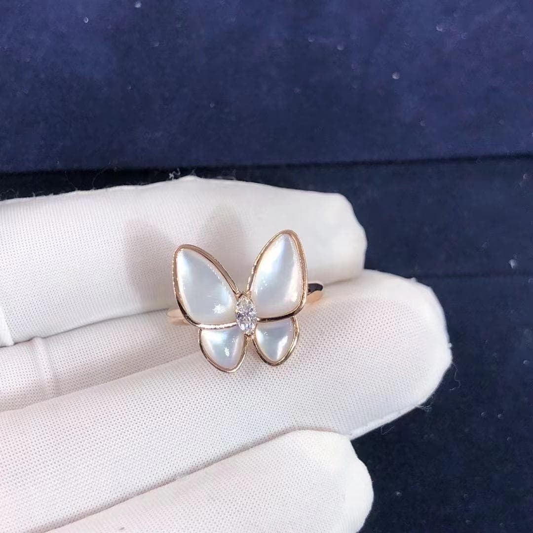 Кольцо Van Cleef & Arpels розовое золото, бриллианты, перламутр 1