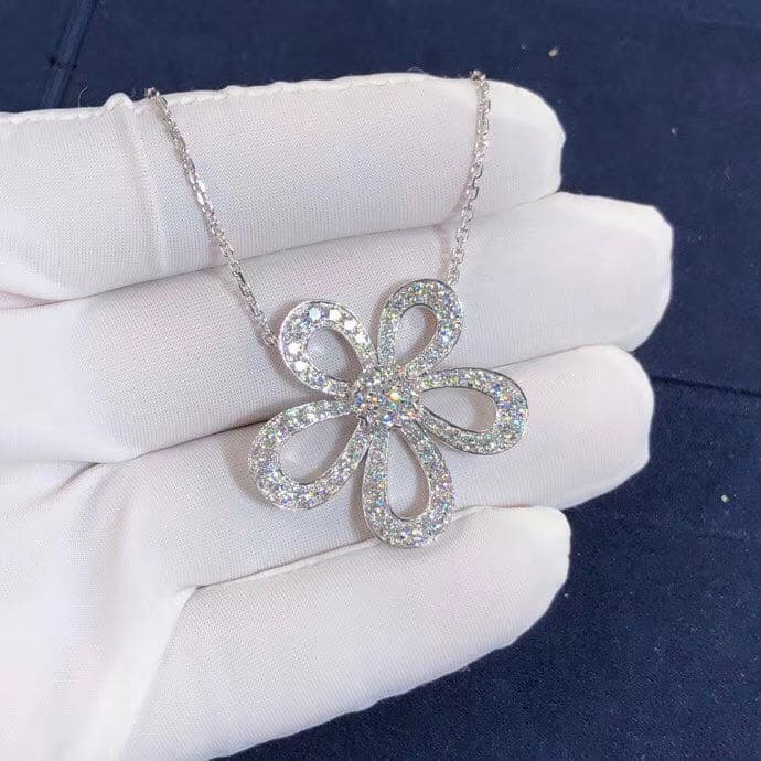 Подвеска Van Cleef & Arpels Flowerlace белое золото, бриллианты 2