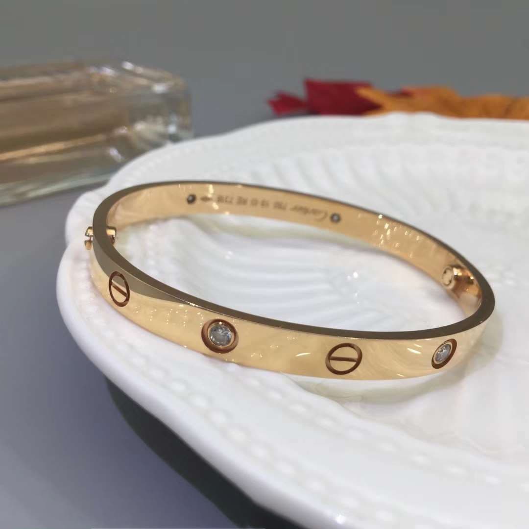 Браслет Cartier Love с 4 бриллиантами 0,33ct 6