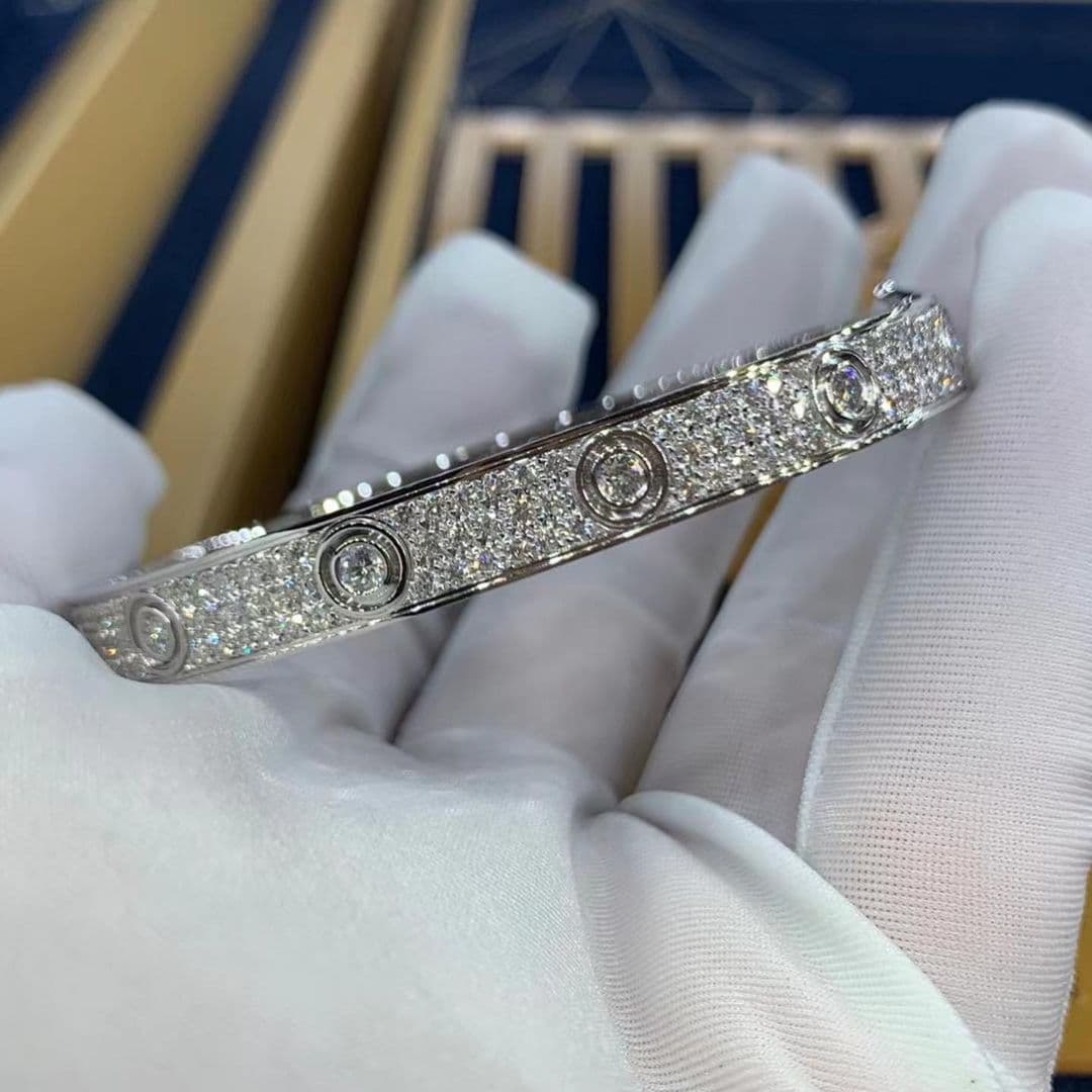 Браслет Cartier Love, золото, бриллианты 1