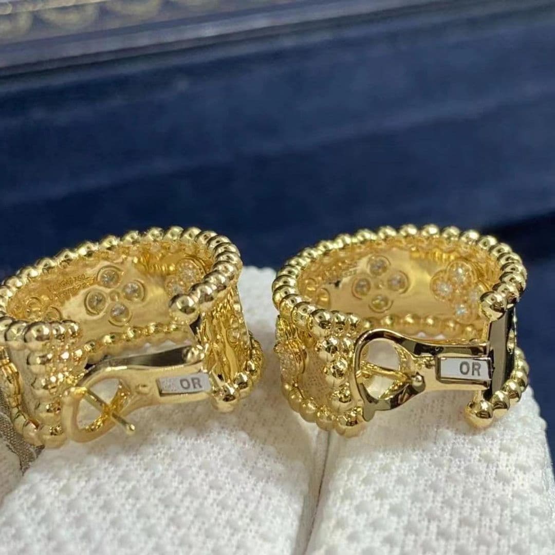 Серьги Van Cleef & Arpels Perlée, 0,62 ct