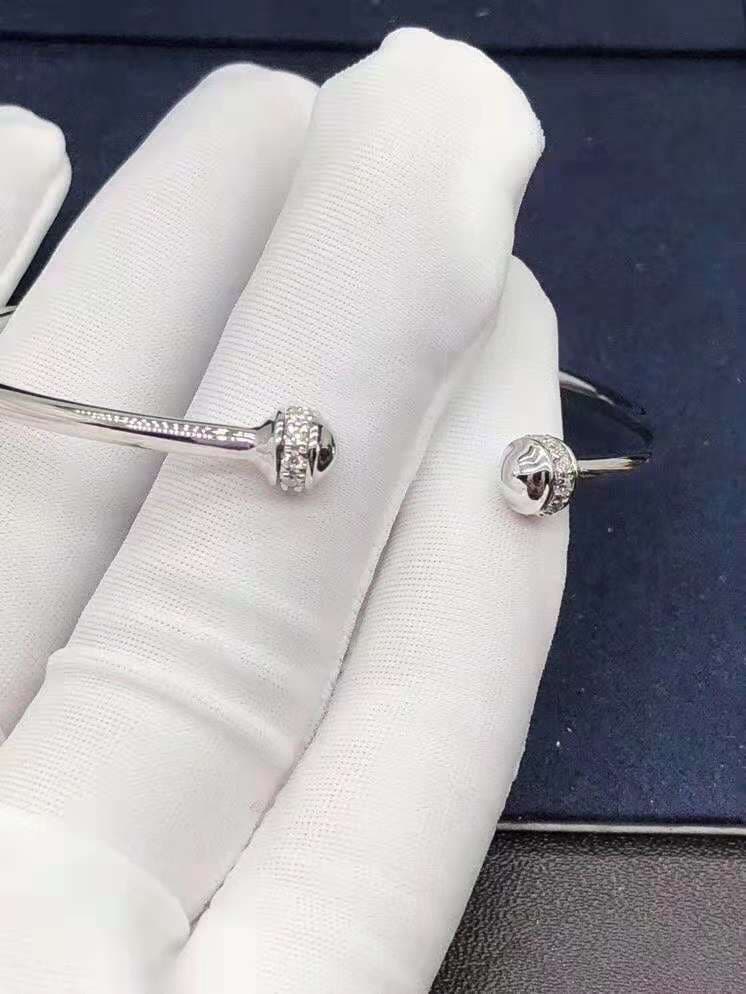 Браслет Piaget Possession Open Bangle белое золото, бриллианты 6