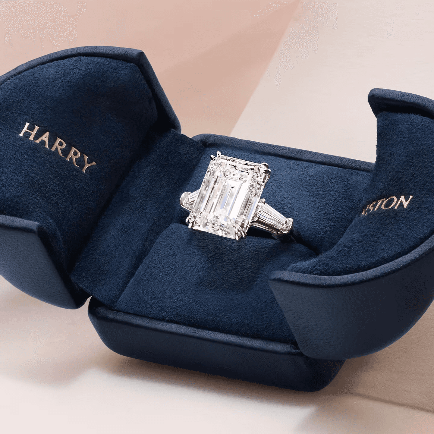 Harry Winston: как выбрать кольцо с бриллиантом