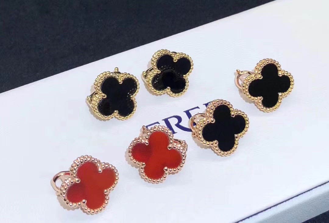 Серьги Van Cleef & Arpels черный оникс, желтое золото 3