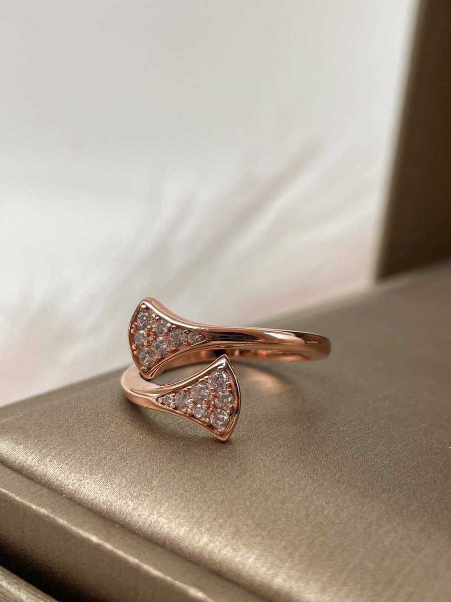 Кольцо Bvlgari DIVAS' DREAM, розовое золото 1