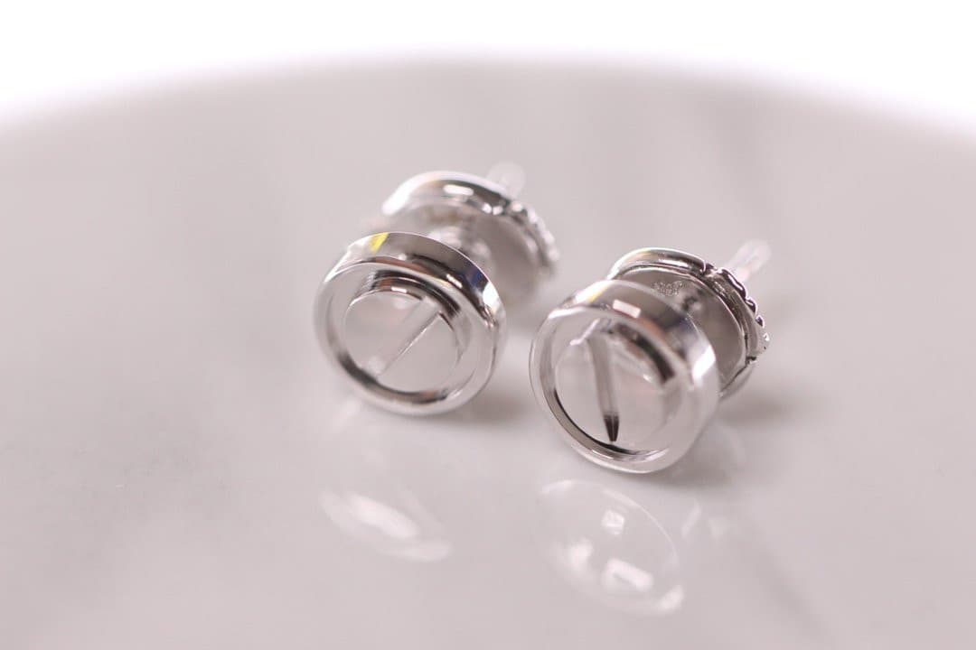 Серьги Cartier Love, белое золото