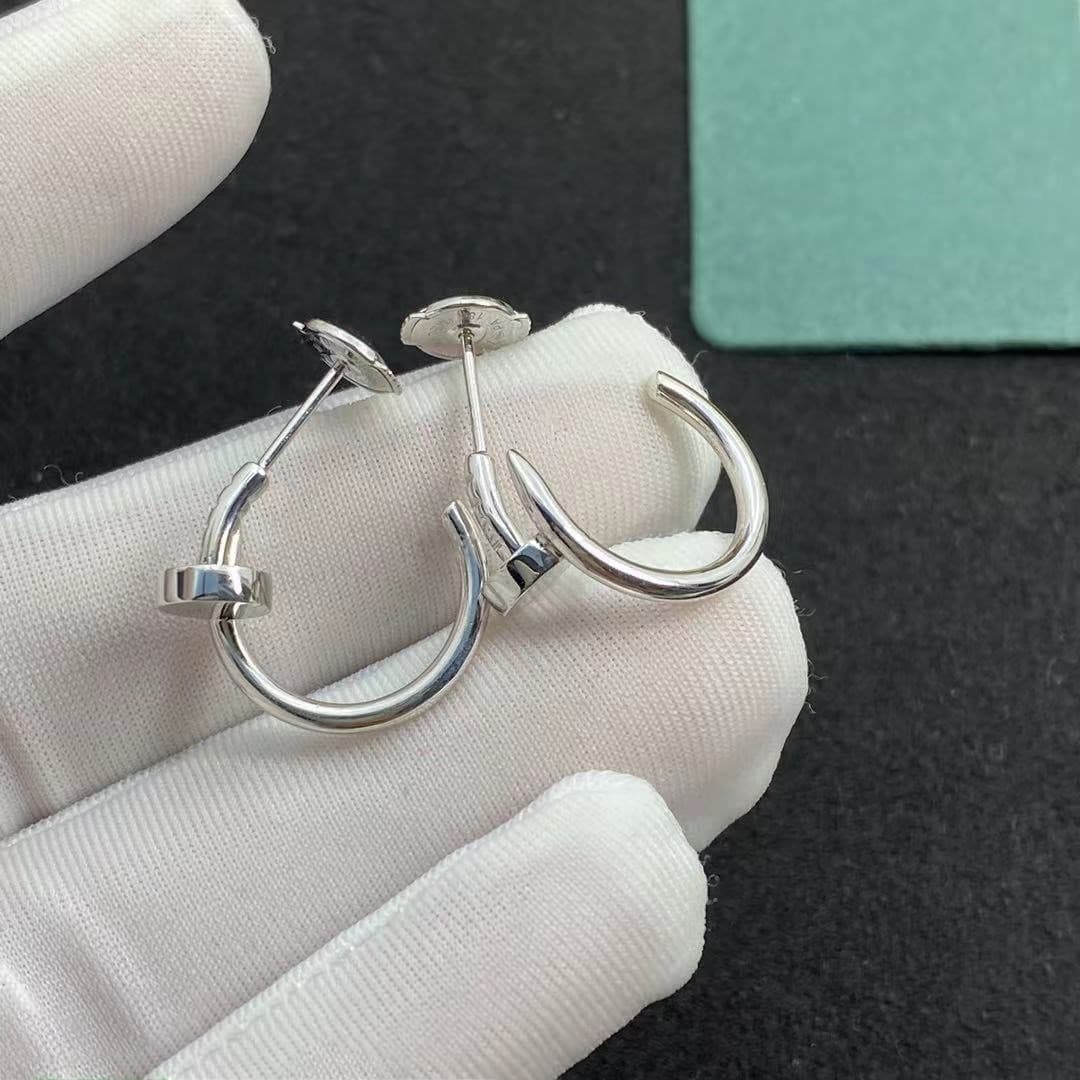 Серьги Cartier из белого золота 2