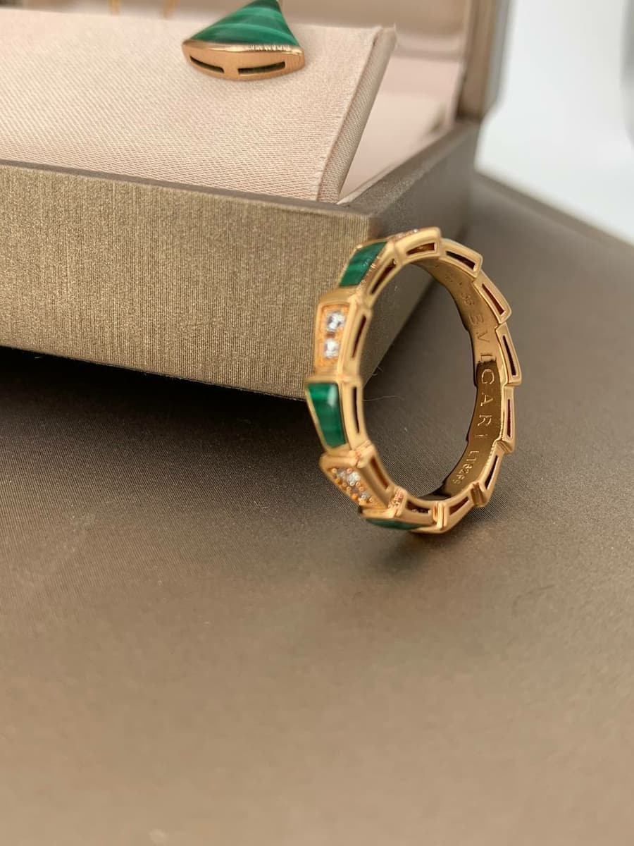 Тонкое кольцо Bvlgari Serpenti Viper, желтое золото