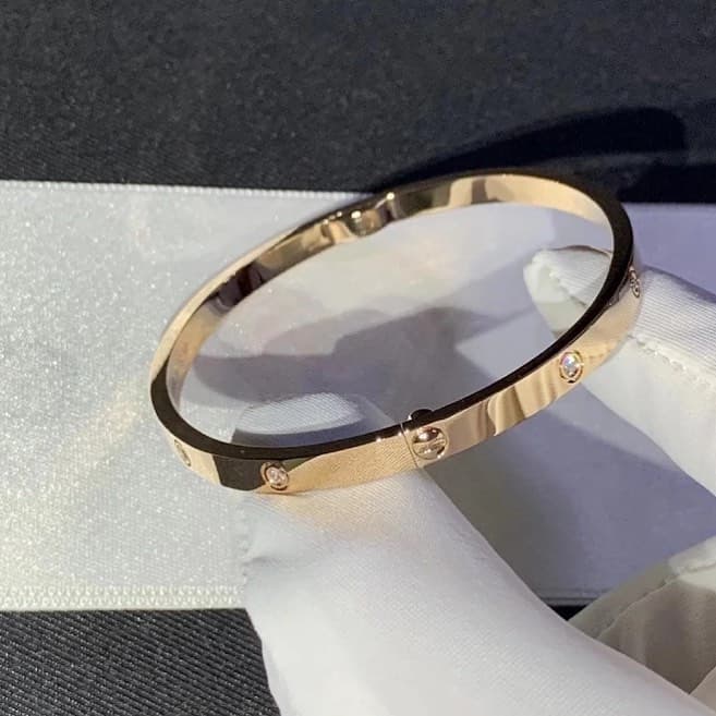 Браслет Cartier Love, 1,88 ct 2