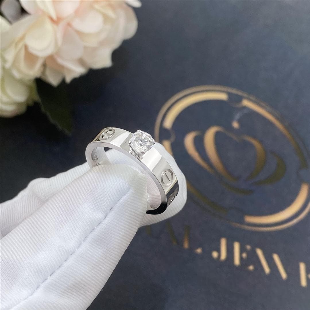 Кольцо Cartier Love Solitaire, белое золото