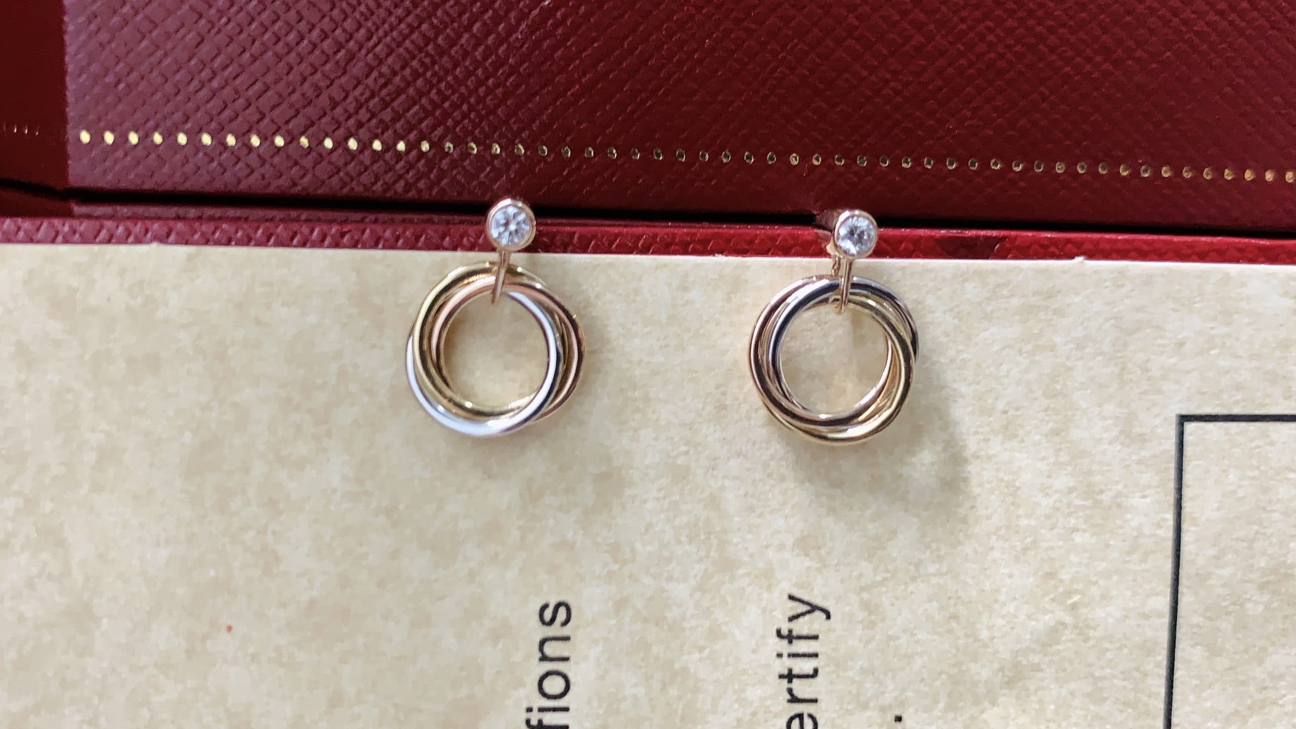 Серьги Cartier TRINITY EARRINGS, белое золото, 0,08ct 3