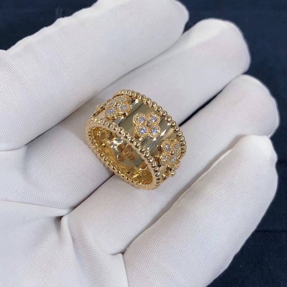Кольцо Van Cleef & Arpels Perlée Clovers бриллианты, желтое золото 7