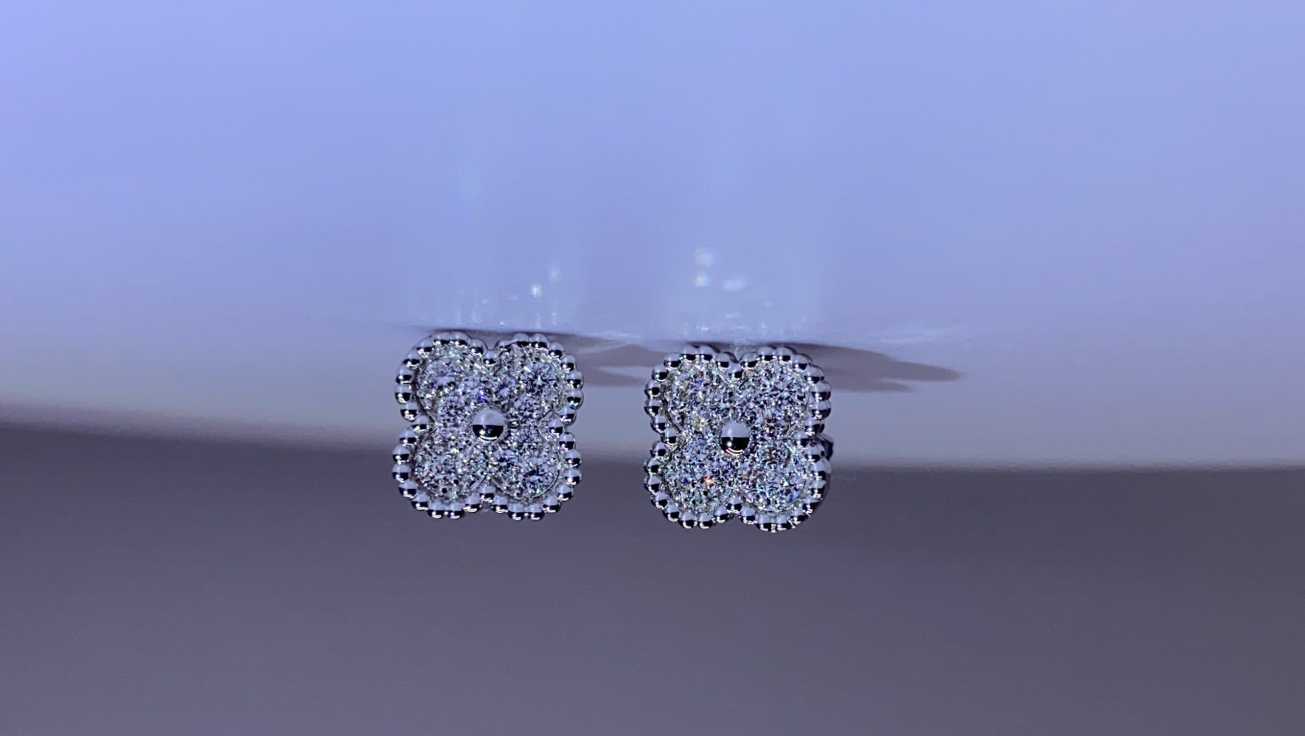 Серьги-гвоздики Van Cleef & Arpels, 0,16ct 3
