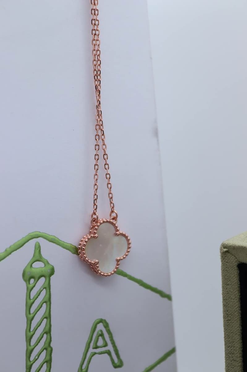Подвеска Van Cleef & Arpels, золото розовое