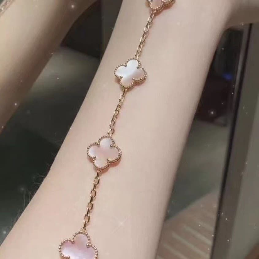 Браслет Van Cleef & Arpels из золота 1
