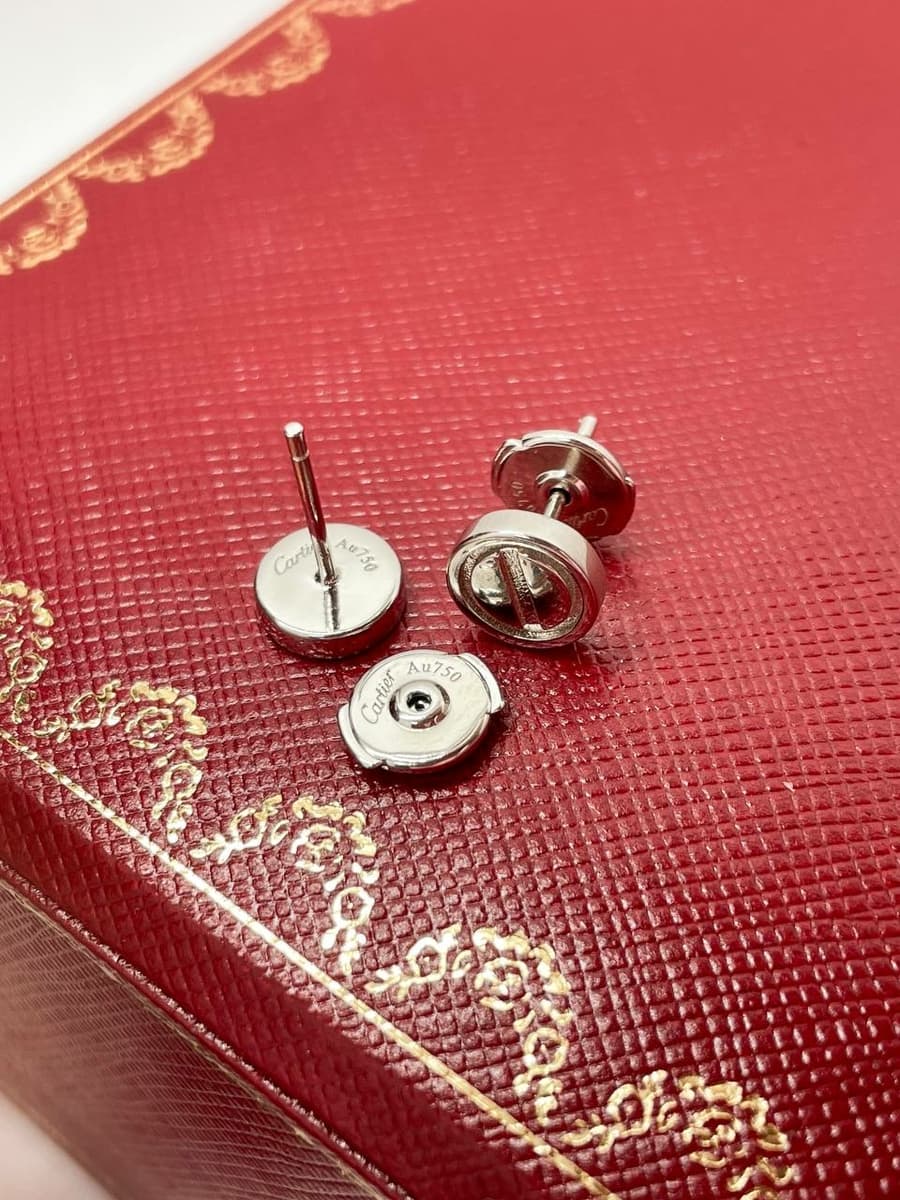 Золотые серьги-пусеты Cartier, белое золото 1