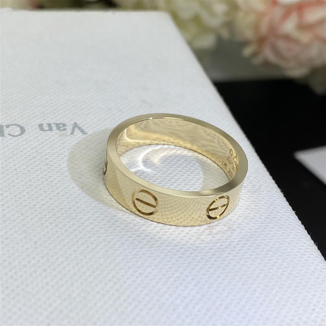 Кольцо Cartier Love из желтого золота 2
