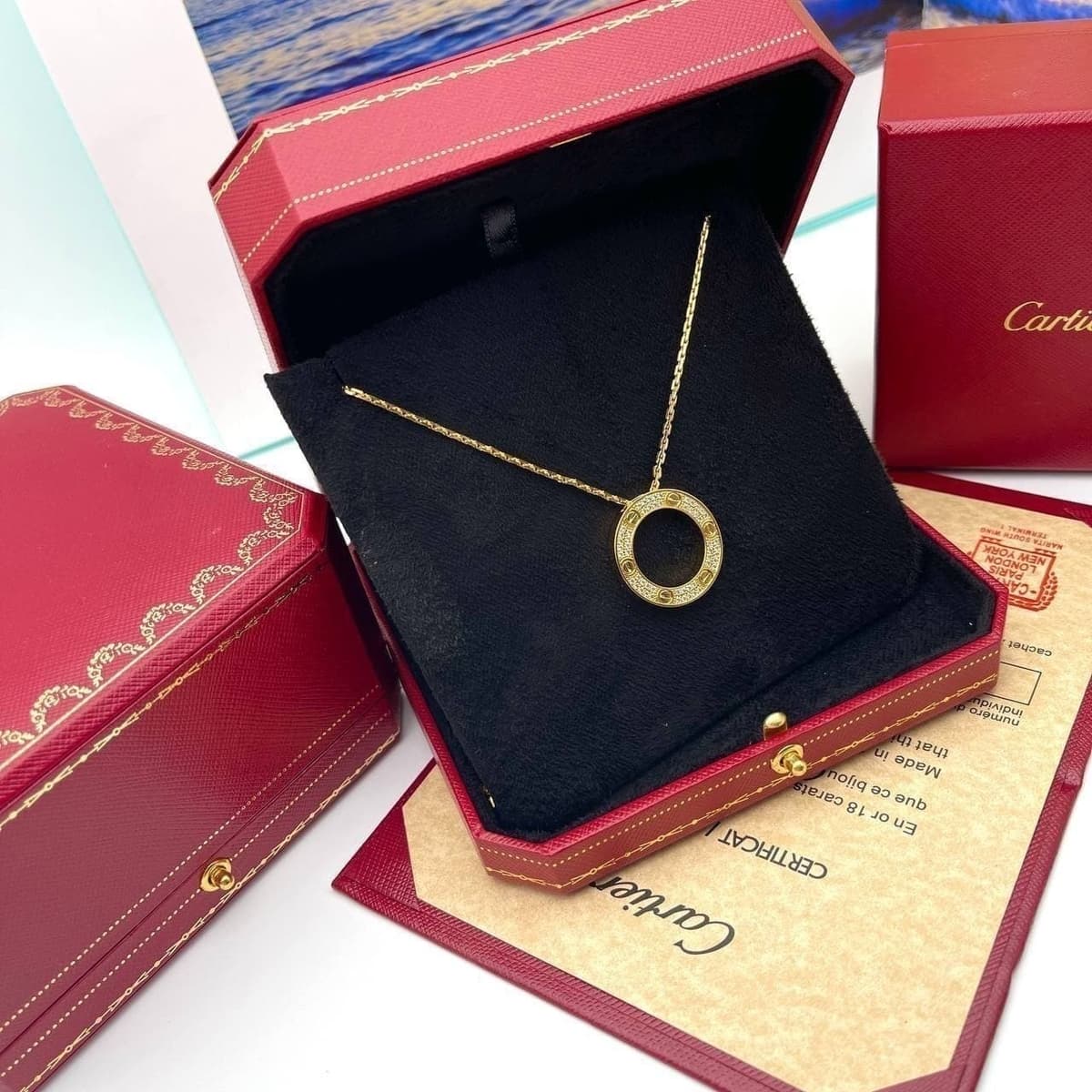Колье Cartier Love, желтое золото 1