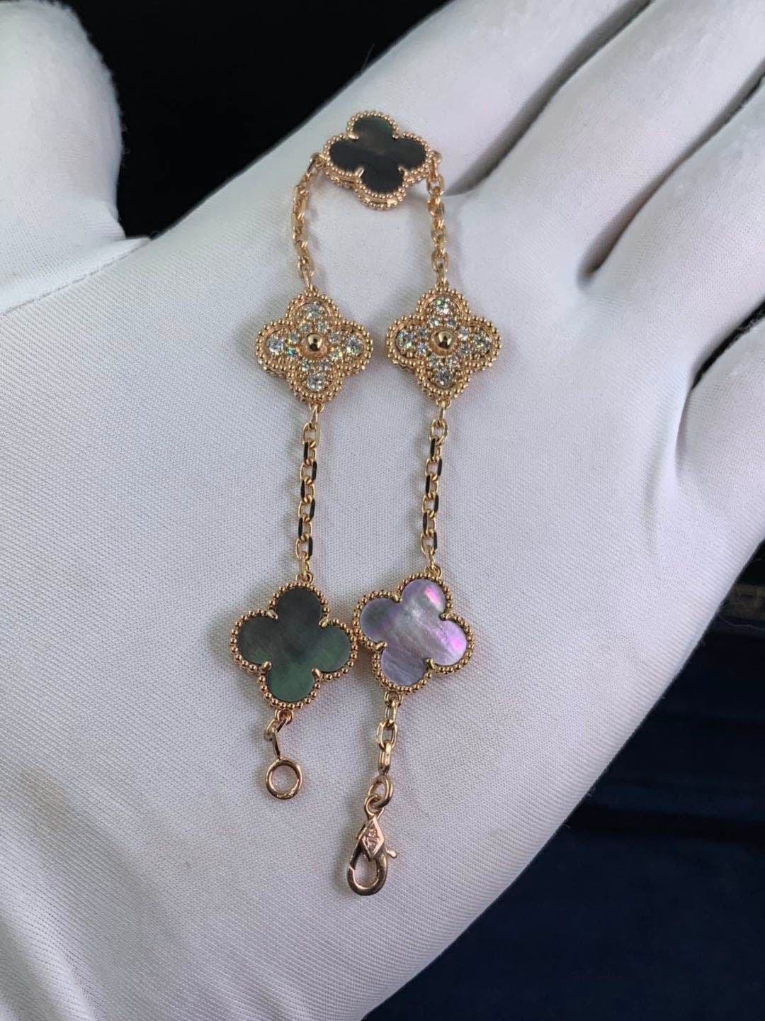 Браслет Van Cleef Vintage Alhambra 5 мотивов серый перламутр, бриллианты, розовое золото 4