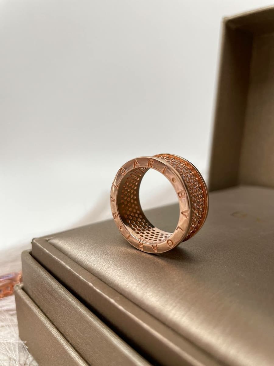 Кольцо Bvlgari B.zero1, розовое золото 1