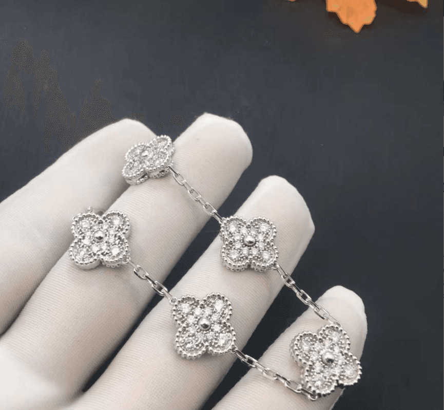 Браслет Van Cleef & Arpels Alhambra 5 мотивов белое золото, бриллианты 1
