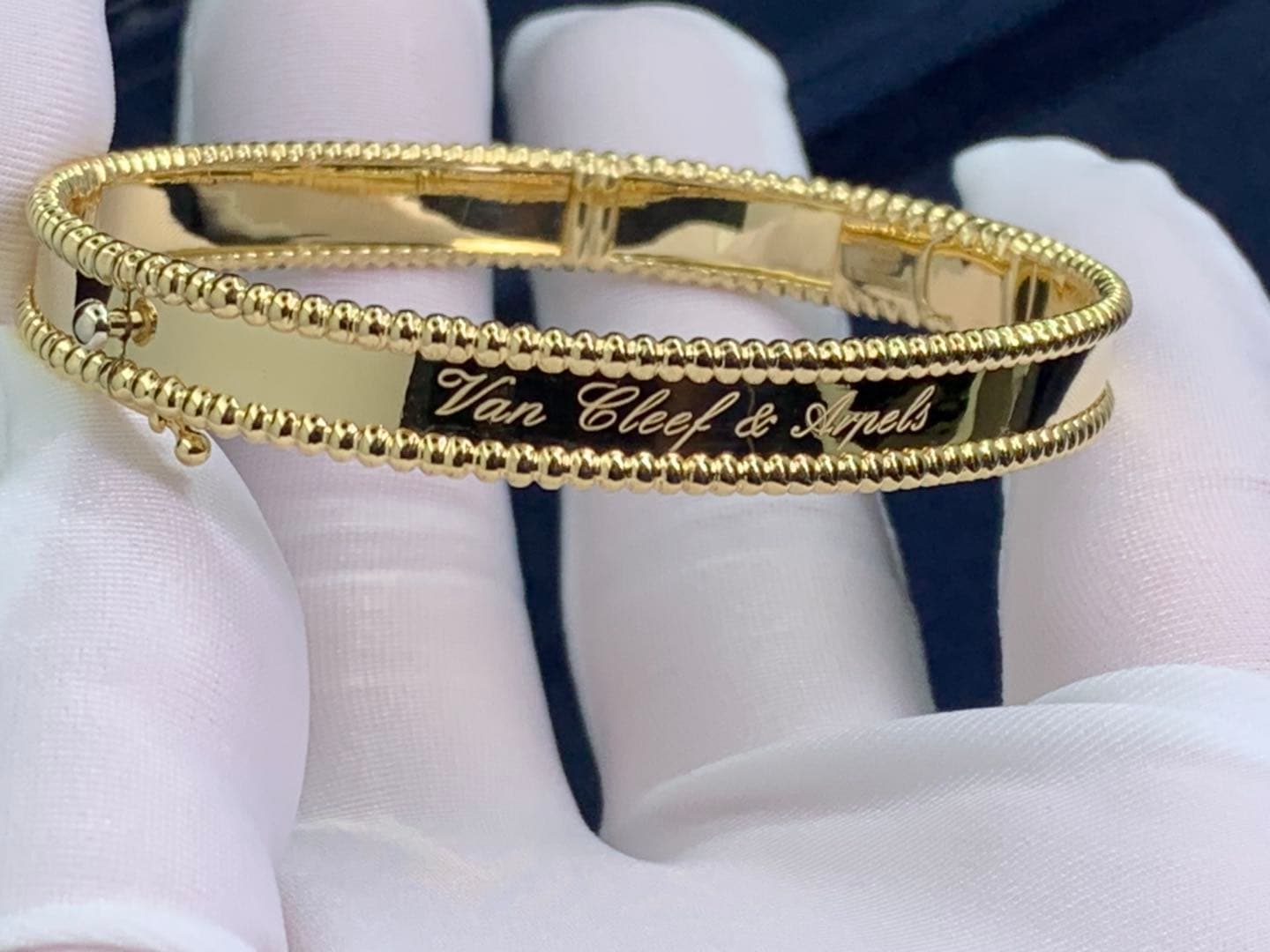Браслет Van Cleef & Arpels Perlée желтое золото 11