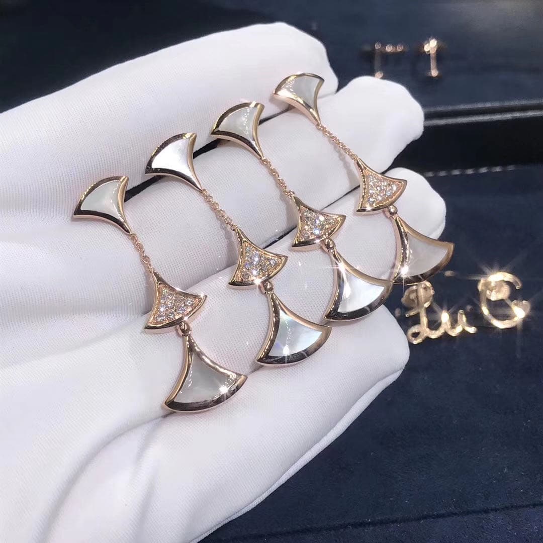 Серьги Bulgari Diva’s Dream бриллианты, перламутр, розовое золото 5