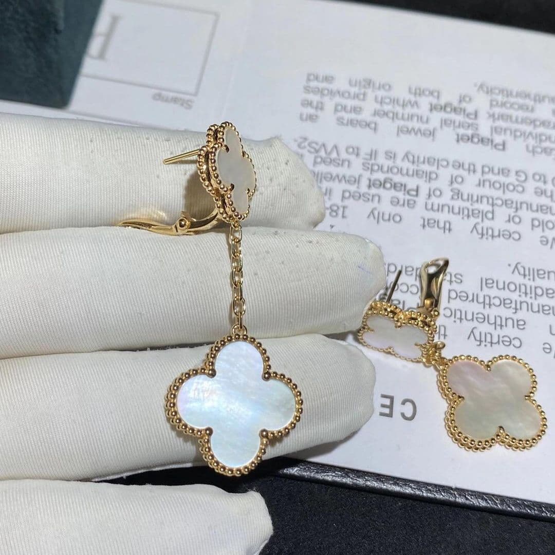 Серьги Van Cleef & Arpels со вставками из перламутра 1