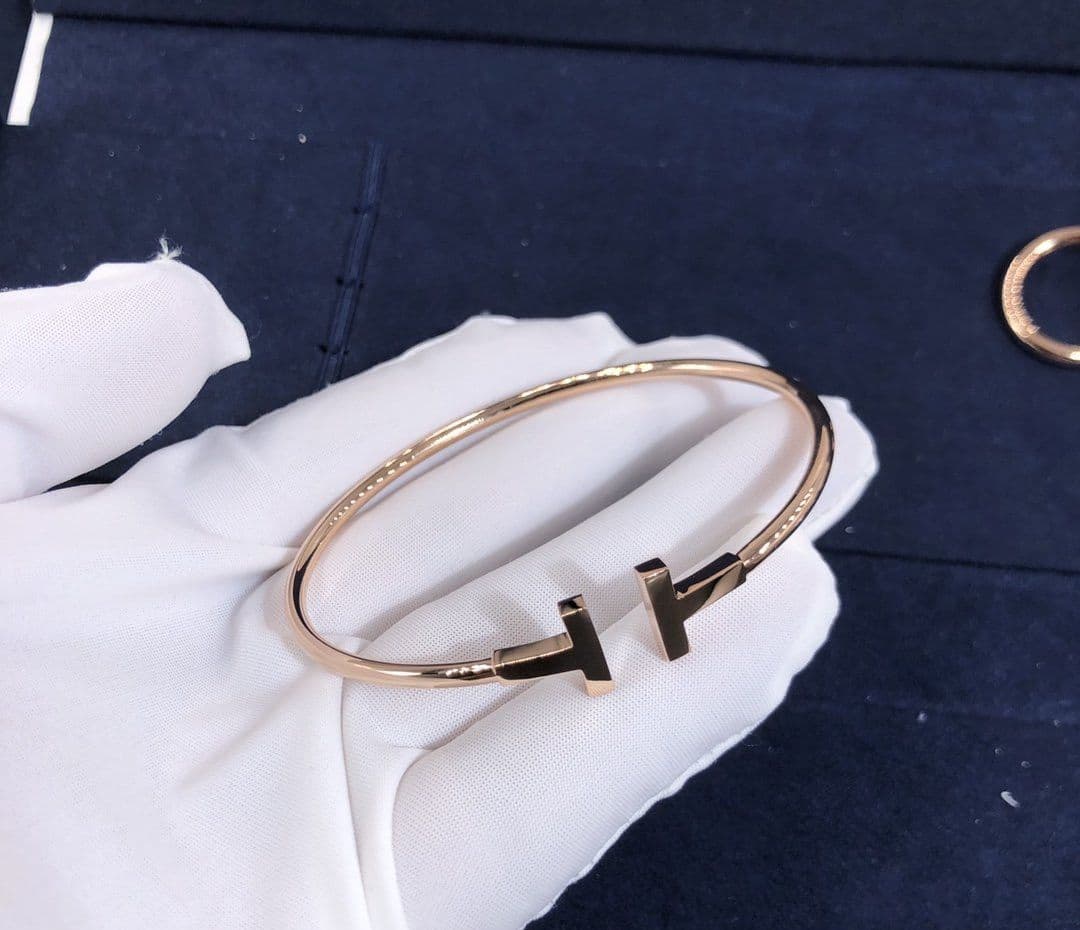 Браслет Tiffany T Wire из золота